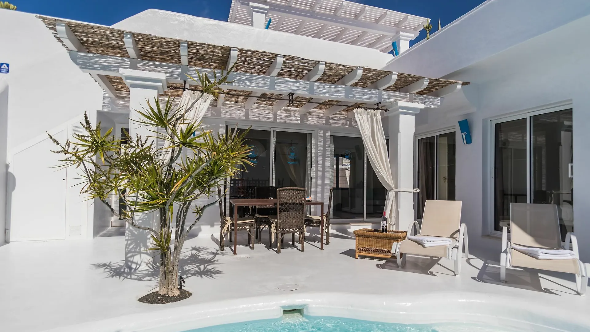 Villas Veaco Bahiazul With Private Pool Corralejo